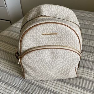 Micheal Kors Back pack